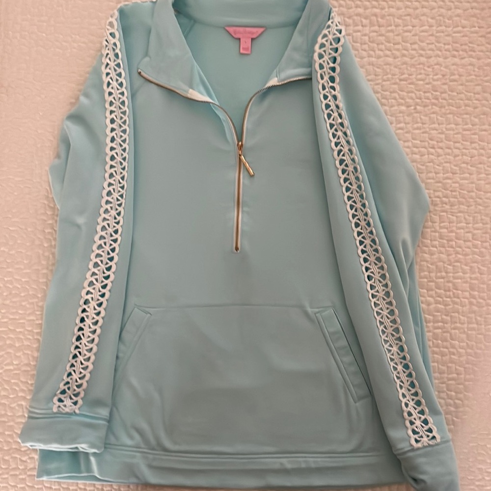 Lillly Pulitzer sweatshirt with pockets  Size L